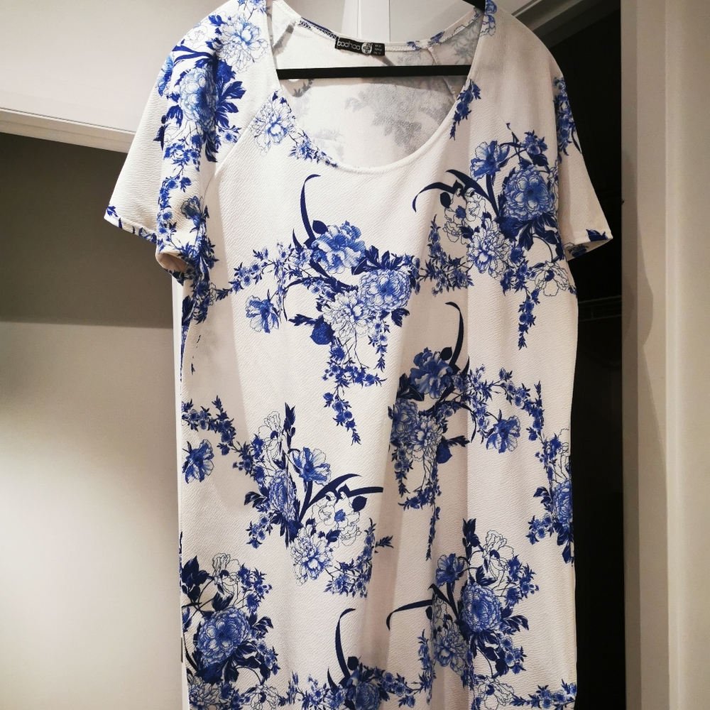 Short sleeve floral dress